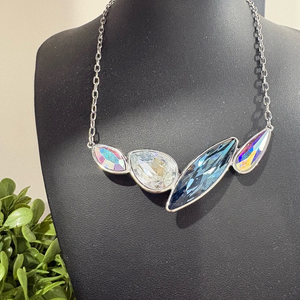 Silver Necklace w/Blue&Iridescent Crystal Accents just a display, exc condition